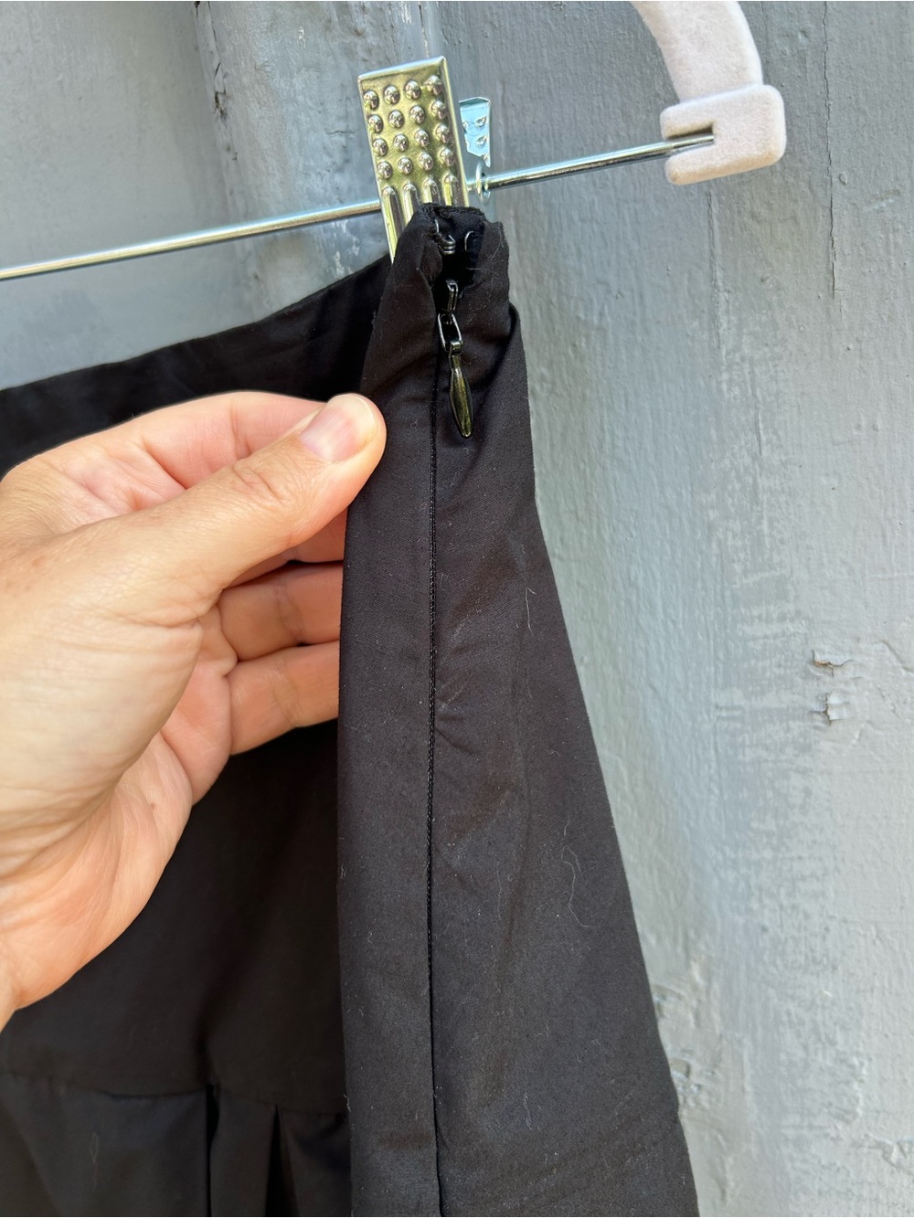 Babaton Chandelier Black Poplin Skirt, BNWT, size 10 - Picture 8 of 9